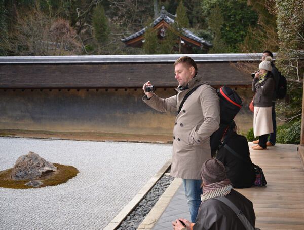 Киото. В саду камней храма Рёандзи