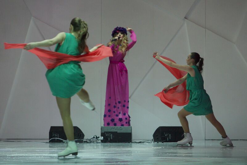 У Києві пройшов показ мод на ковзанах