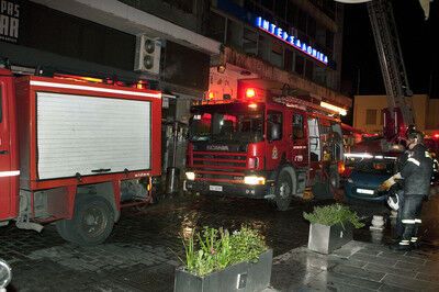 В Афинах взорвали три офиса политиков