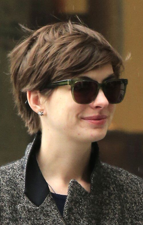 Хэтэуэй и Шульман решили позавтракать вне дома. Фото