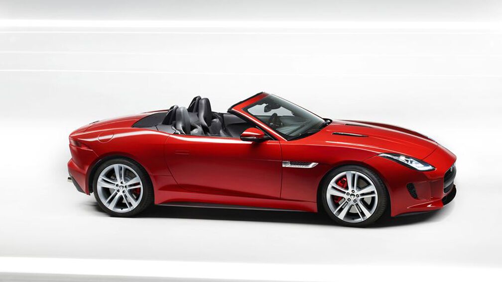 Jaguar снял фильм о F-Type. Фото. Видео