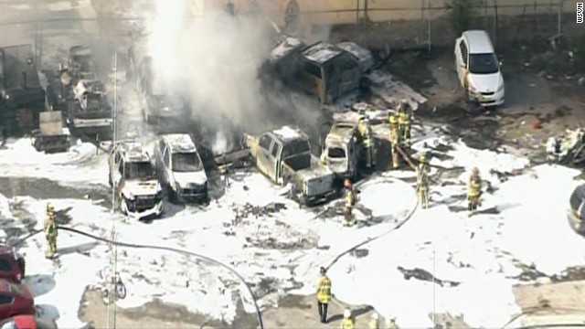 Во Флориде самолет врезался в ангар: есть жертвы. Фото. Видео