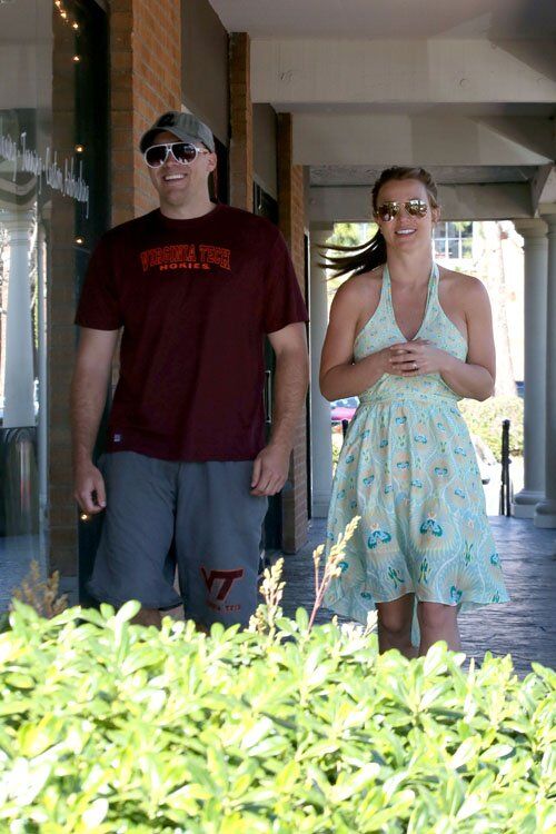 Бритни Спирс сияет в компании нового бойфренда. Фото