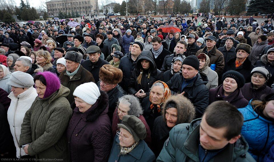 Інцидент з порізаною вагітної зібрав мітинг на Чернігівщині