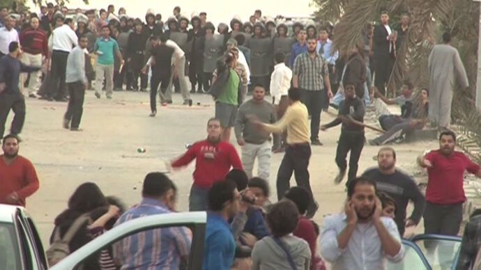 В Каире протестующие избили журналистов. Фото. Видео