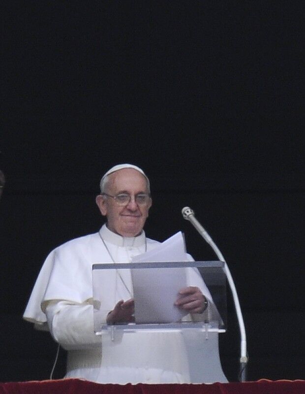 Папа Франциск прочитал первую воскресную проповедь