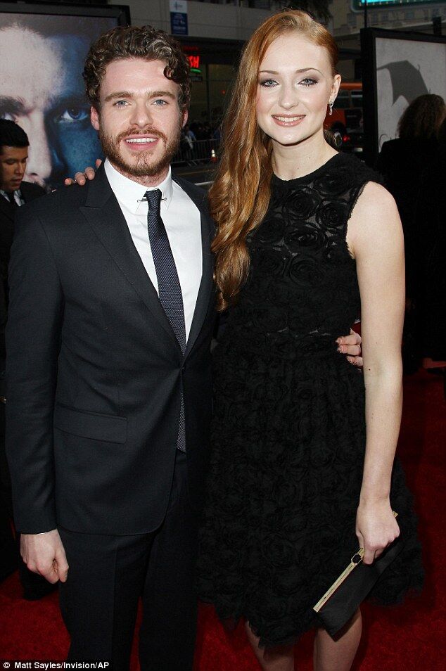 "Игра престолов": новые кадры и фото с премьеры третьего сезона