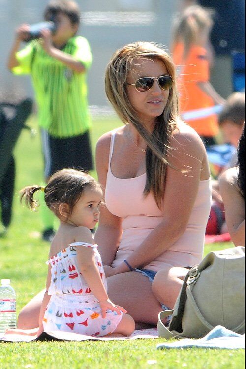 Бритни Спирс закопала "топор войны" с экс-супругом. Фото