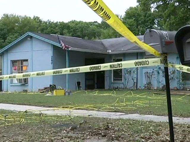 Буш на кровати провалился сквозь землю