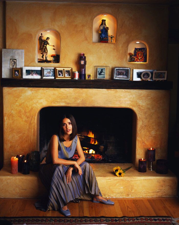 Сальма Хайек орудует ножом: год 1999 