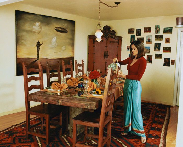 Сальма Хайек орудует ножом: год 1999 