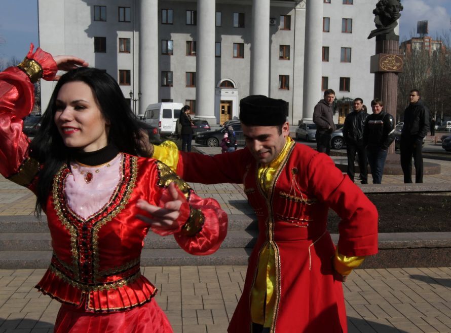 В Донецке гуляли на празднике "Новруз Байрам"