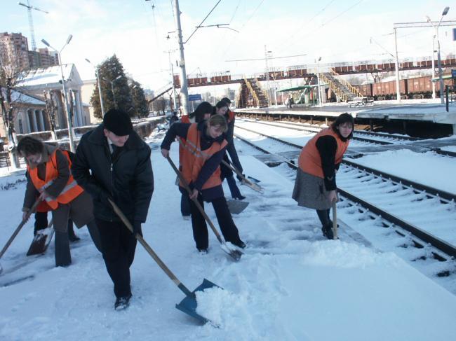 Поезда из Киева будут уходить с задержкой в 2 часа - ЮЗДЖ