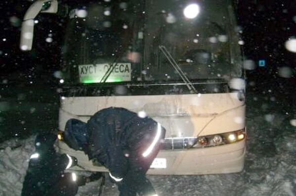 На Тернопільщині зі снігових пасток врятували 370 людей