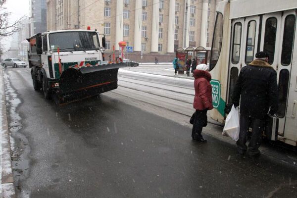 Поїзд Hyundai вирушив з Донецька з запізненням 