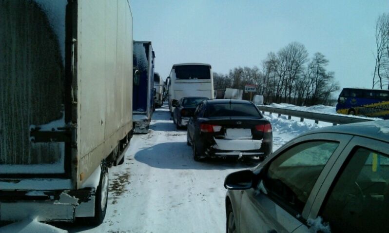 На трассе Киев-Житомир образовалась пробка в 70 км