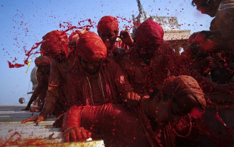 Красочный фестиваль Холи в Индии