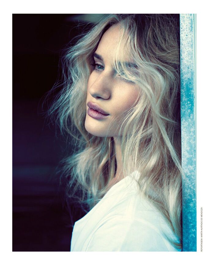 Кукла из "Трансформеров 3" в свежем Vogue