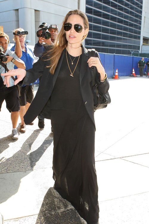 Анджелина Джоли опровергла слухи о тайной свадьбе. Фото