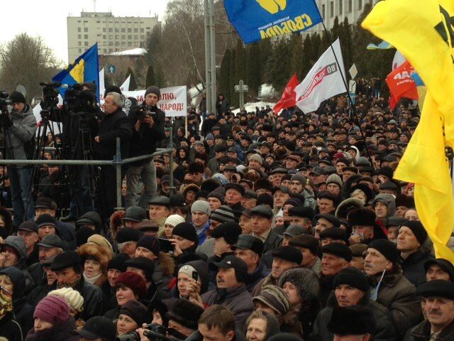 Кількість "повстанців" у Тернополі зросла до 5 тис. - міліція