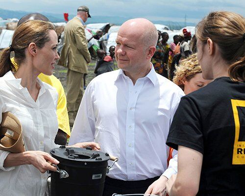 Анджелина Джоли опровергла слухи о тайной свадьбе. Фото