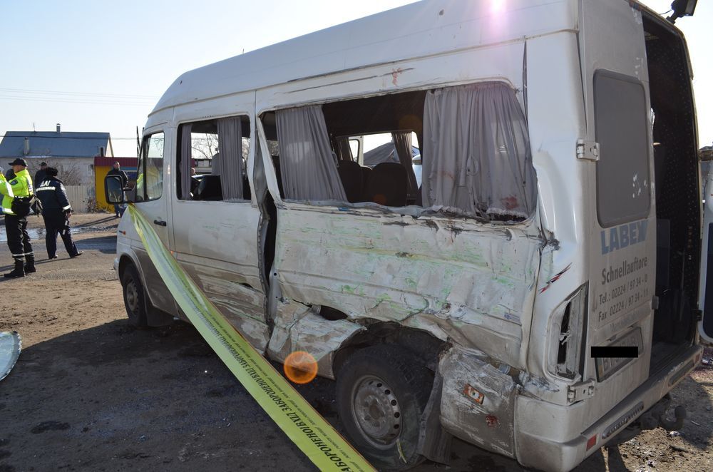 На Харьковщине столкнулись автобусы: есть жертвы. Обновлено