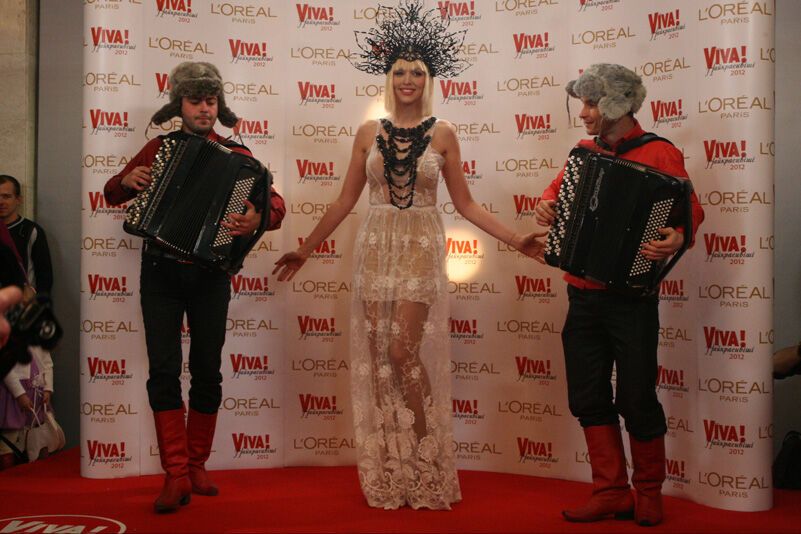 Звезды показали свои лучшие наряды на "ViVa-2012"