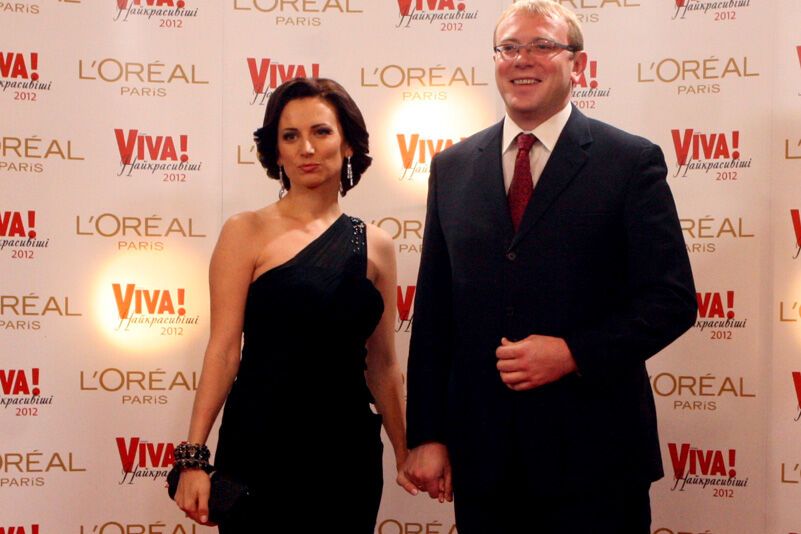 Звезды показали свои лучшие наряды на "ViVa-2012"