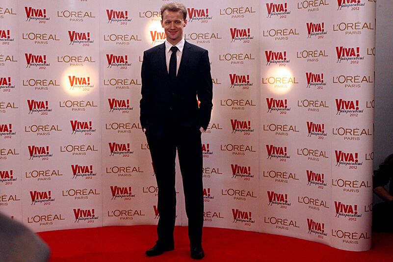 Звезды показали свои лучшие наряды на "ViVa-2012"