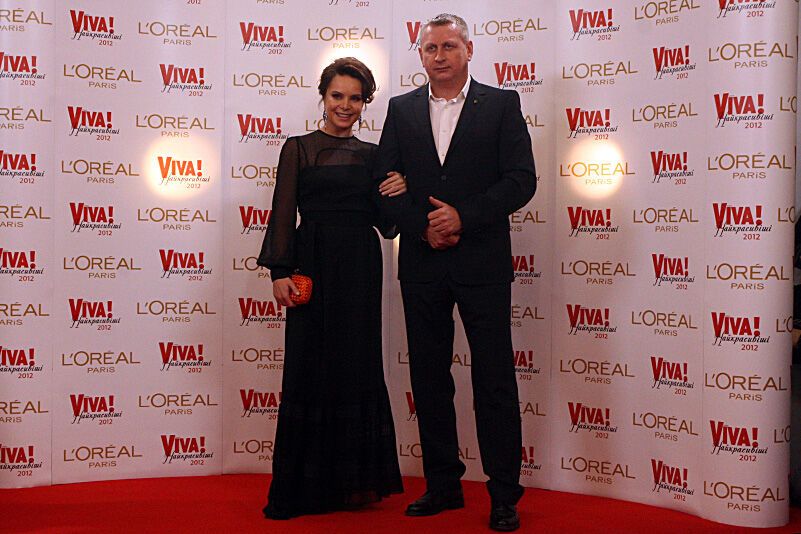 Звезды показали свои лучшие наряды на "ViVa-2012"