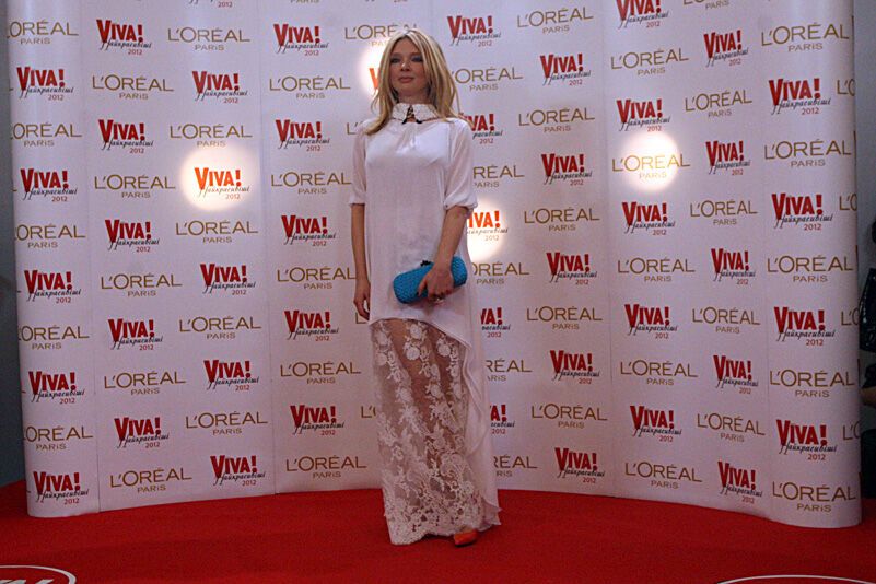 Зірки показали свої найкращі вбрання на "ViVa-2012"