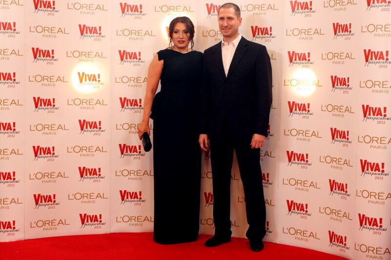 Звезды показали свои лучшие наряды на "ViVa-2012"