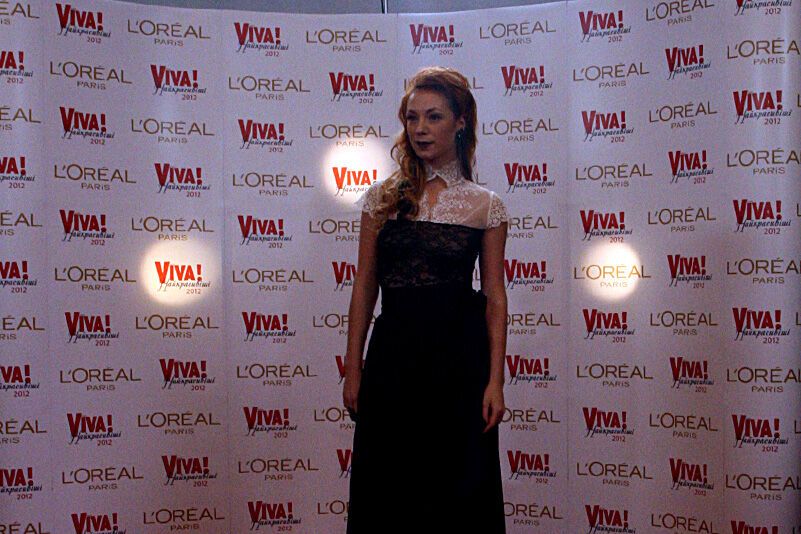 Звезды показали свои лучшие наряды на "ViVa-2012"