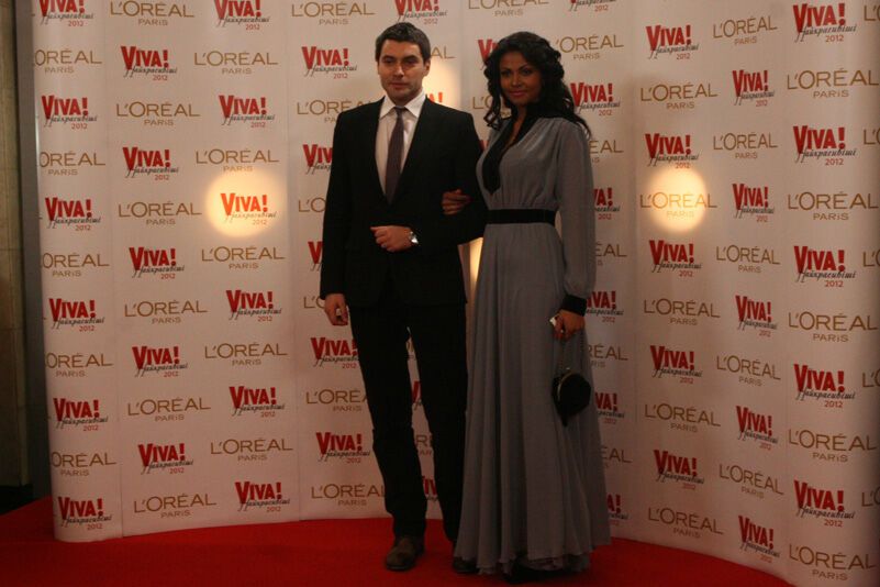 Звезды показали свои лучшие наряды на "ViVa-2012"