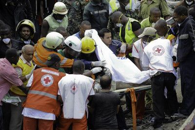 20 человек в Танзании погибли при обрушении высотки