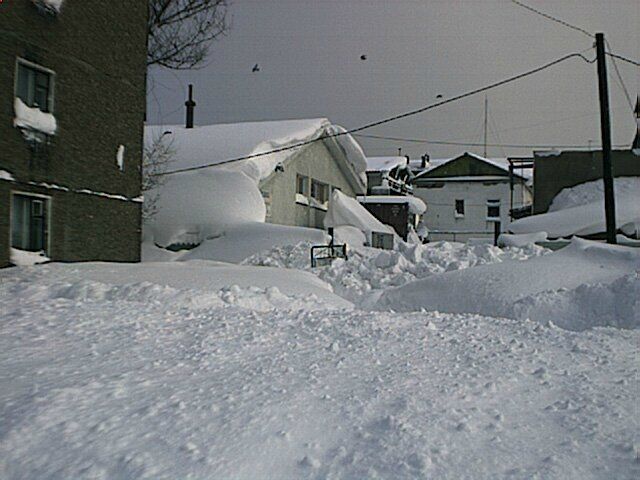 Последствия снегопада на Сахалине