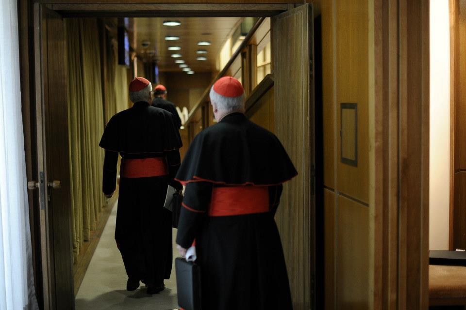В Ватикане начались "пре-выборы" нового Папы. Видео