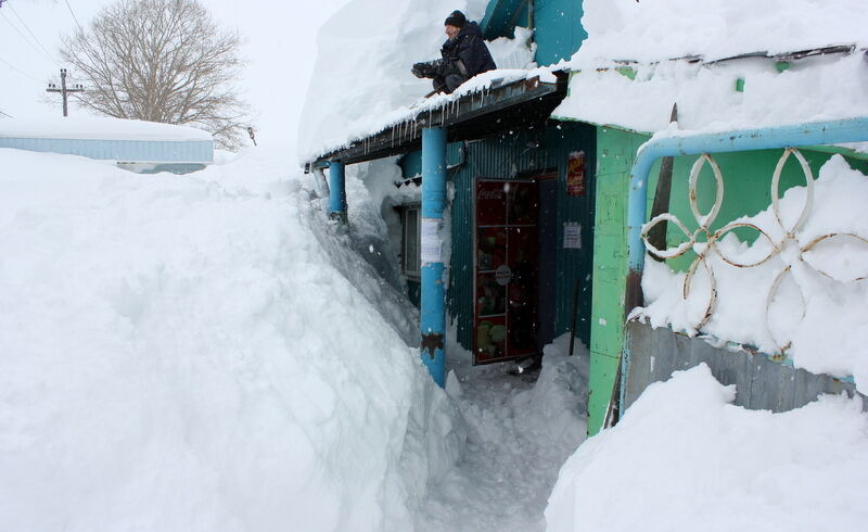 Последствия снегопада на Сахалине