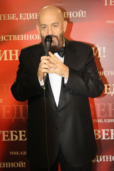 Звездные мужчины подарили грандиозный концерт "Тебе, единственной"