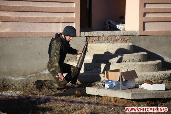 У житловому будинку Житомира вибухнув снаряд. Відео