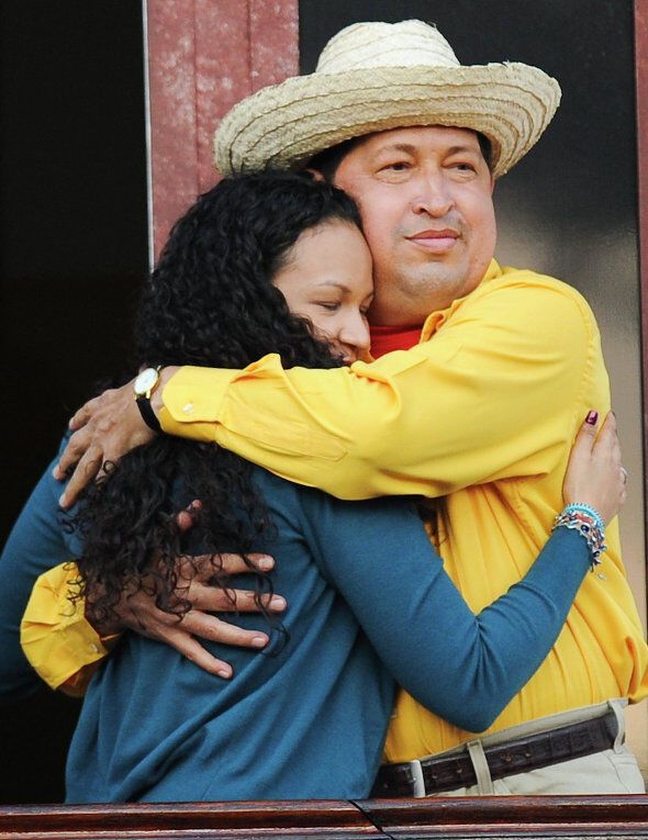 "Великий команданте" Уго Чавес: жизнь в фотографиях