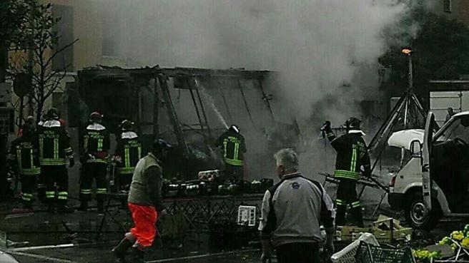 В Італії вибухнув бар-фургон: три жертви. Фото. Відео