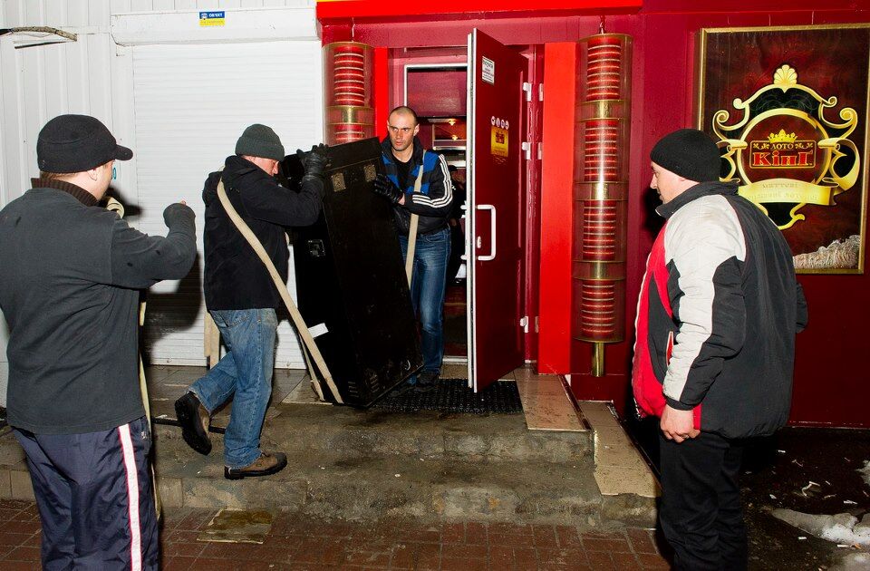Журналисты закрыли игорное заведение в Киеве