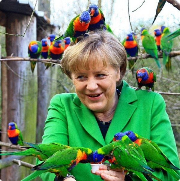 Меркель в молодости была нудисткой. Фото