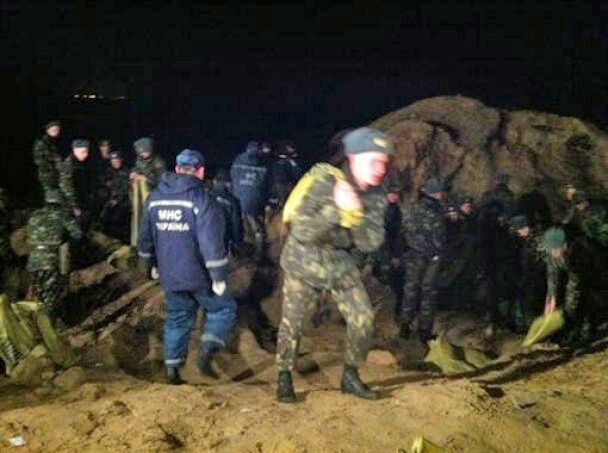 Прорыв дамбы в Бортничах