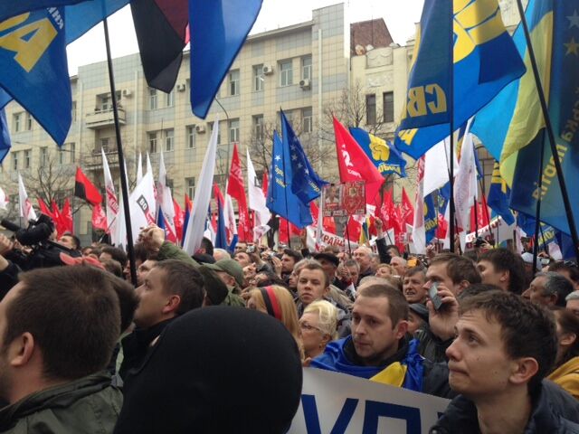 Милиция: на оппозиционный митинг в Харькове собрались 1 тыс. человек