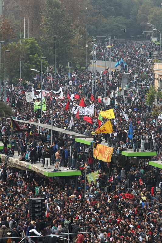 В Чили прошла крупнейшая за 20 лет демонстрация