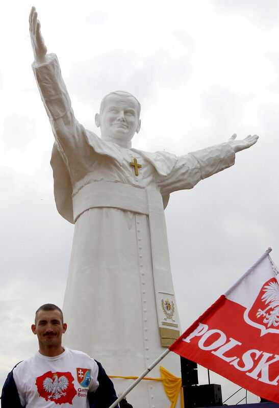 Найвища статуя Іоанна Павла II відкрита в Польщі