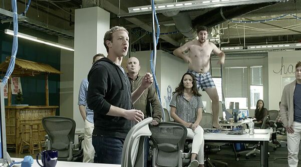 Основатель Facebook снялся в рекламном ролике. Фото. Видео