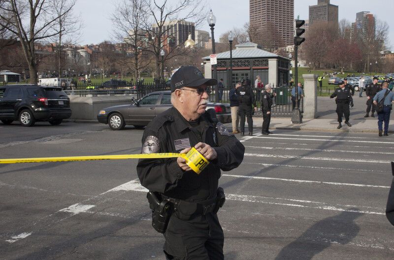 Возросло число жертв от взрывов в Бостоне. Видео